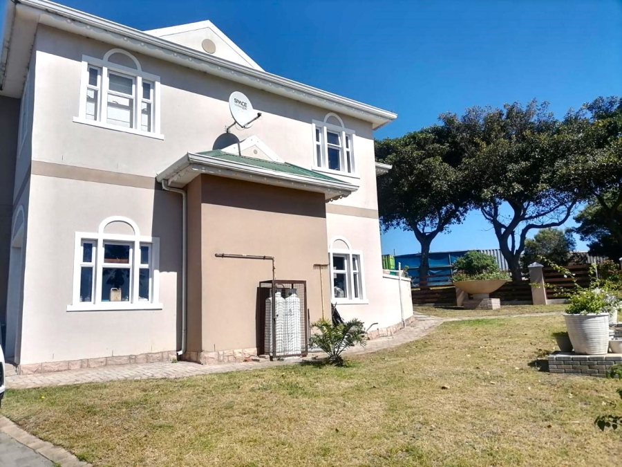 3 Bedroom Property for Sale in Marina Martinique Eastern Cape